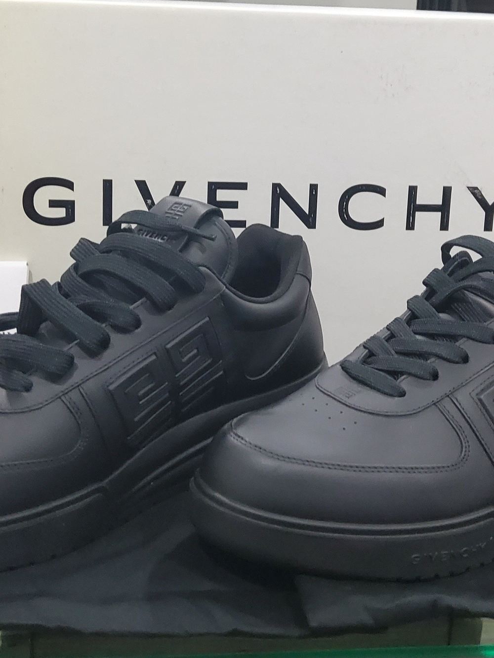 Givenchy Men’s All-Black Leather Low-Top Sneakers